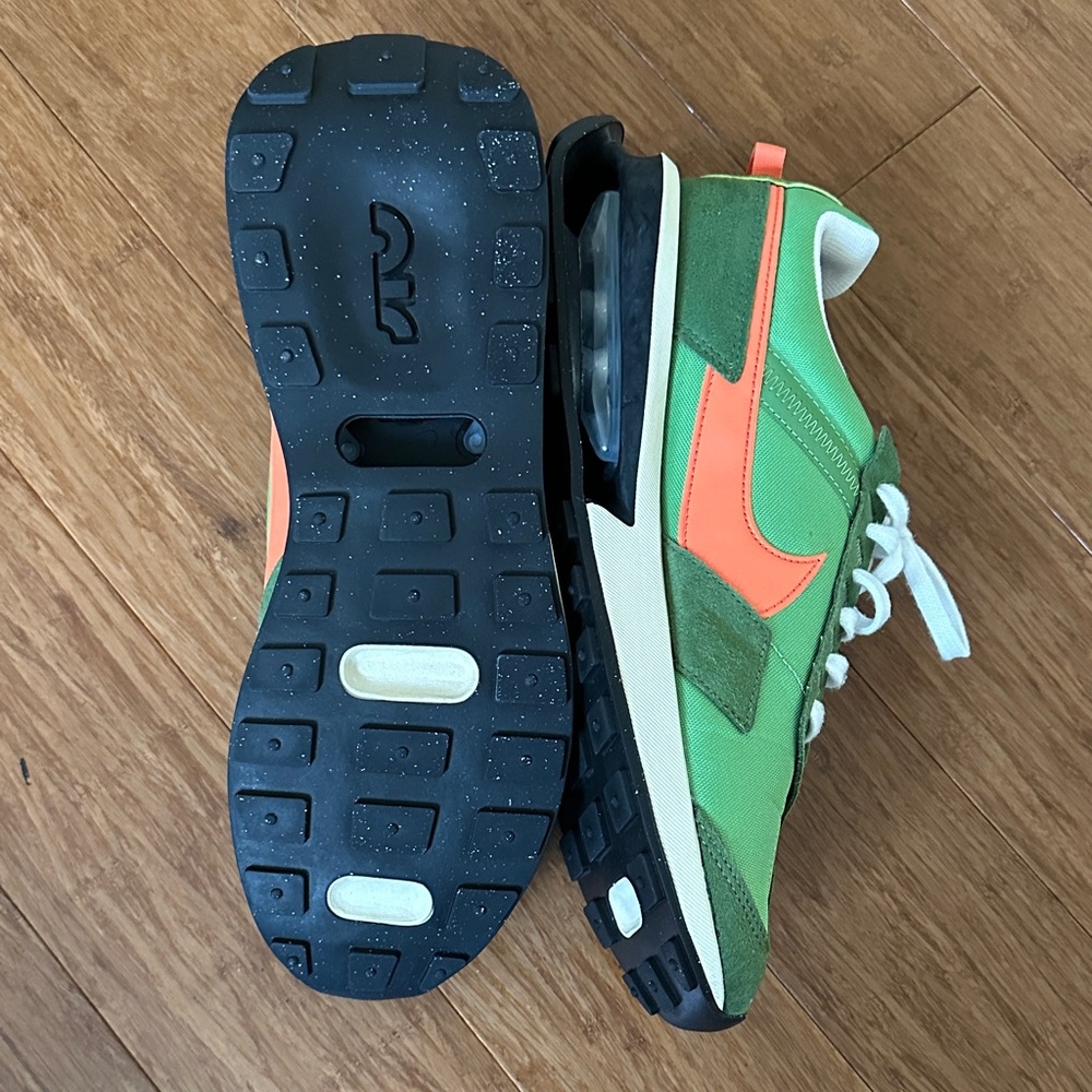 Nike Green and Orange Retro Running Sneakers - Picture 3 of 3